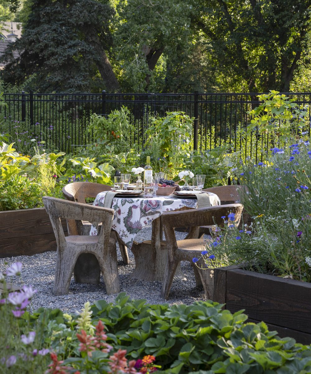 EMR_Gardentable6600